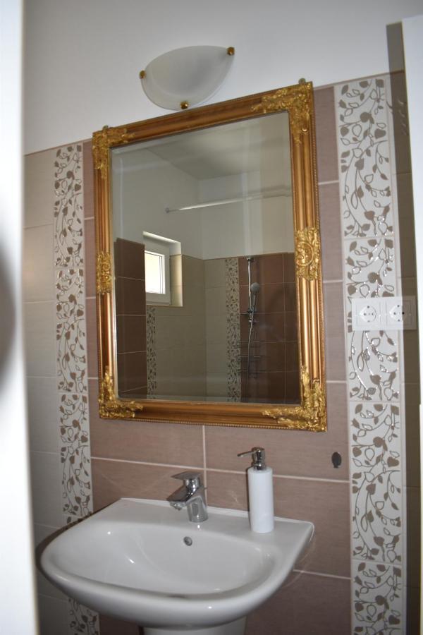 Livia Apartman Héviz Zewnętrze zdjęcie